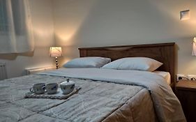 Overnight Athens Airport And Raphina Port Apartment