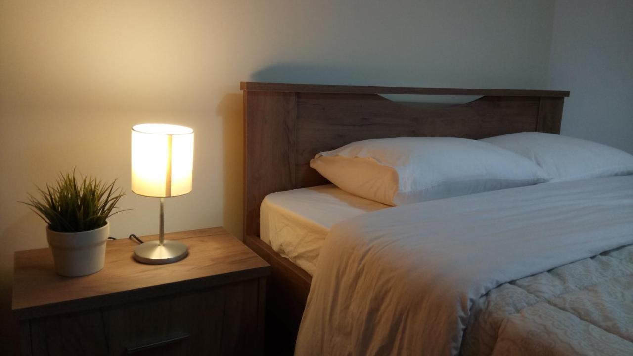 Overnight Athens Airport And Raphina Port Apartment Artemida  Esterno foto