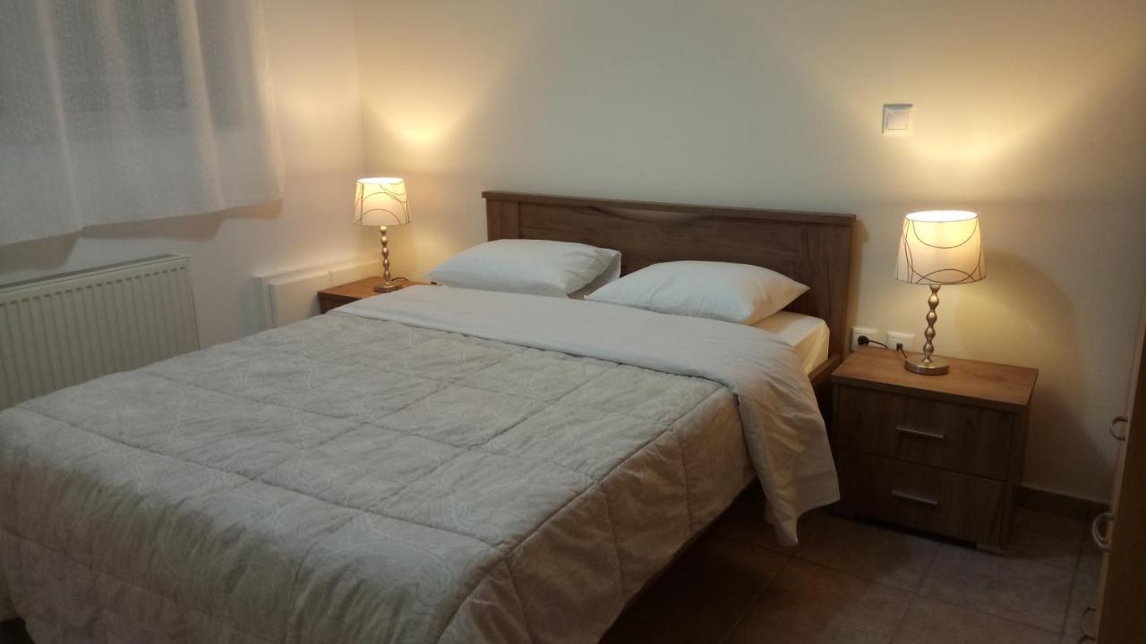 Overnight Athens Airport And Raphina Port Apartment Artemida  Esterno foto