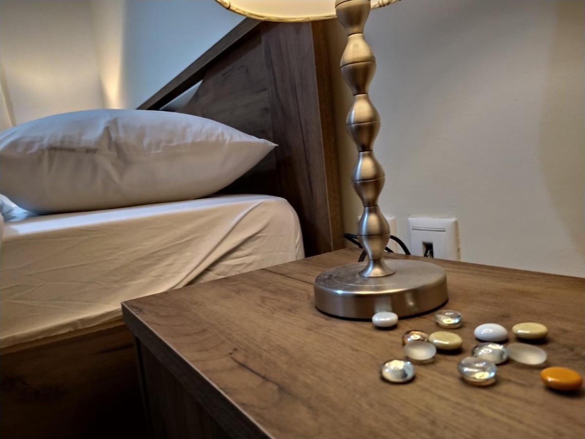 Overnight Athens Airport And Raphina Port Apartment Artemida  Esterno foto